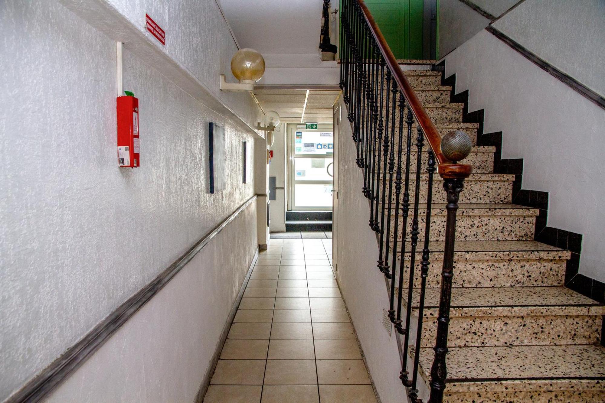 Hotel Durand Le Patio Alès Buitenkant foto